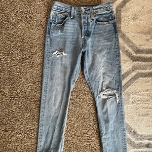 Woman’s Levi jeans